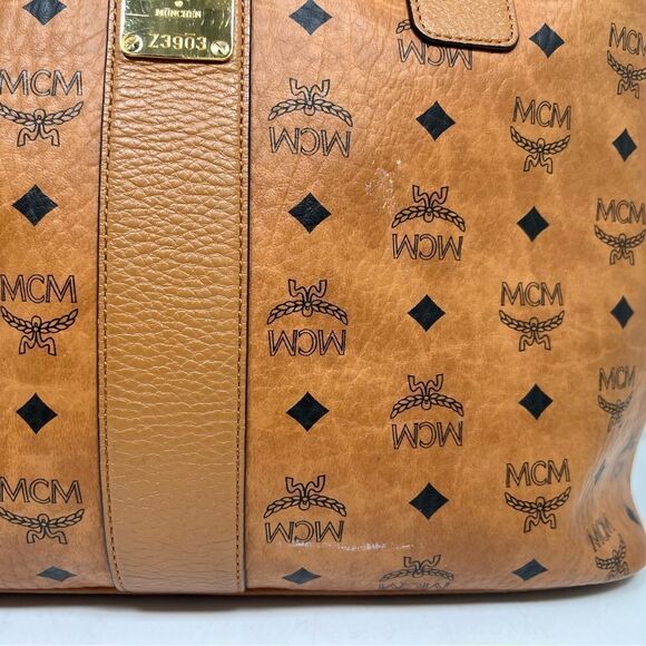 MCM Reversible Liz Shopper in Visetos - Picture 4 of 9